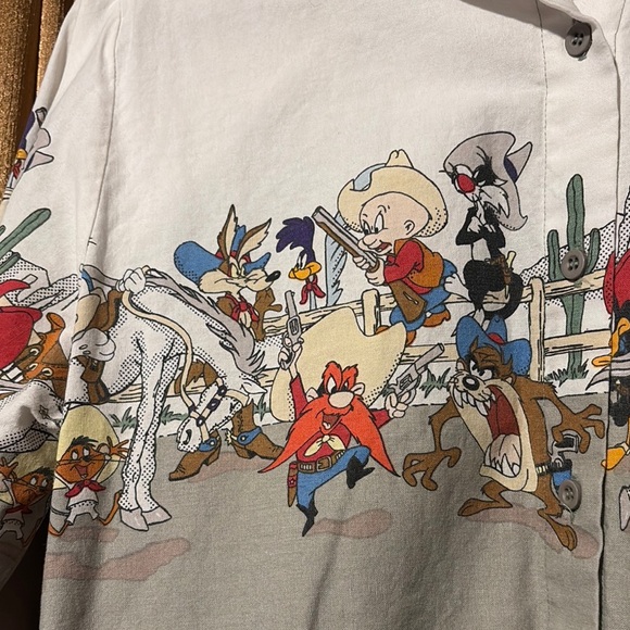 Warner Bros. White Casual Button Down Shirt Looney Tunes - Picture 2 of 5